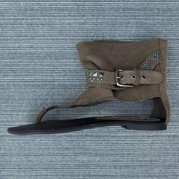 Steve Madden Shoes - NEW STEVE MADDEN Studded Toe Post Ankle Bootie Brown Suede Size 7.5